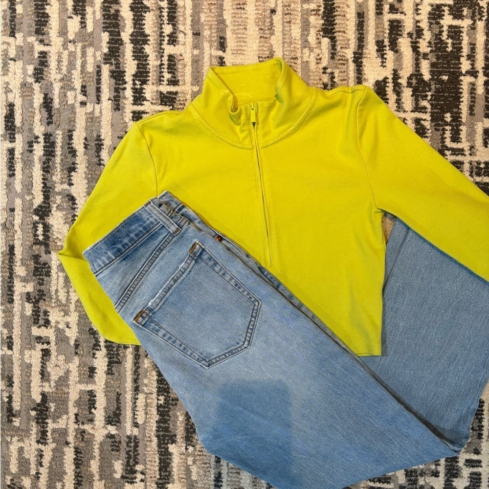Sunday Best Monarch 1/2 Zip Lime Green Long Sleeve Cropped Top Size Small - Picture 17 of 17